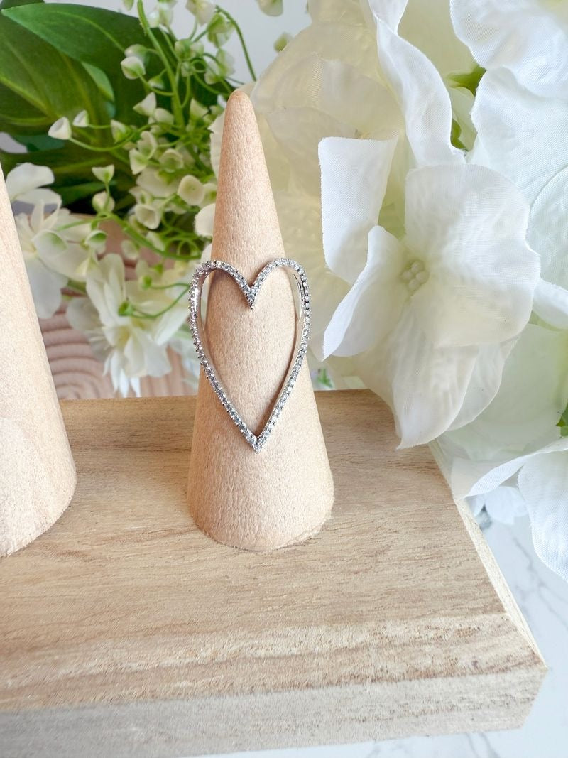 SILVER RHINESTONE HEART CUTOUT RING