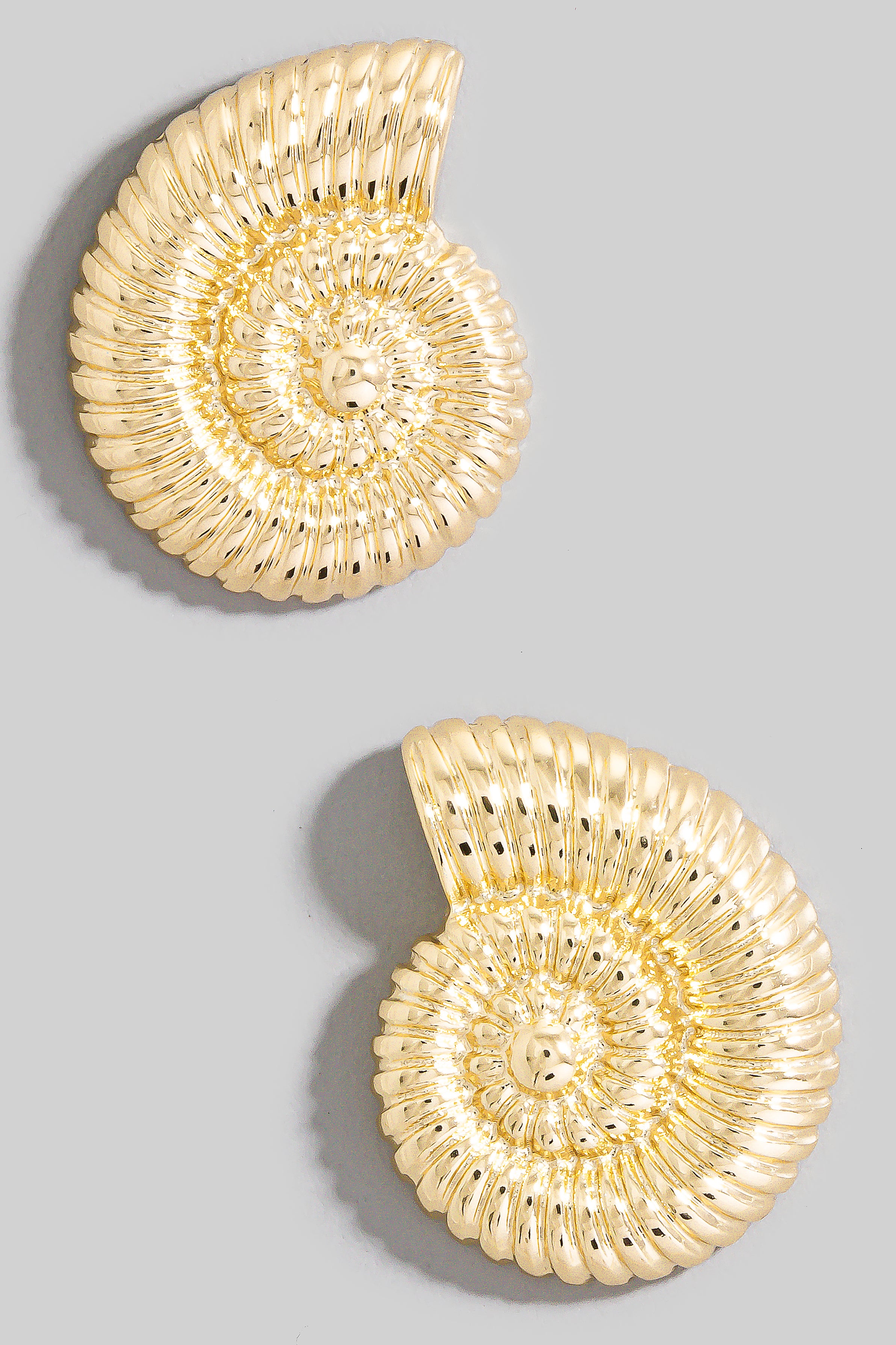 GOLD SHELL EARRINGS