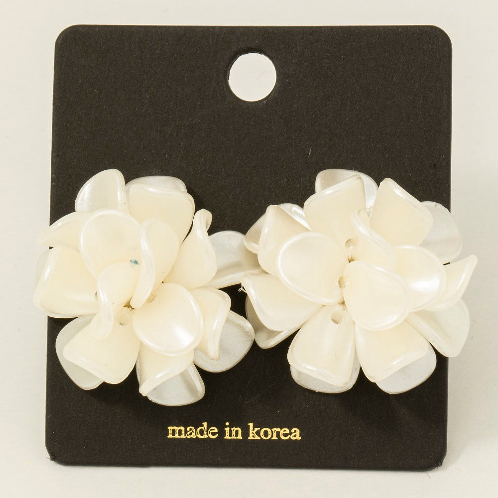 PEARL ACRYLIC FLOWER EARRINGS