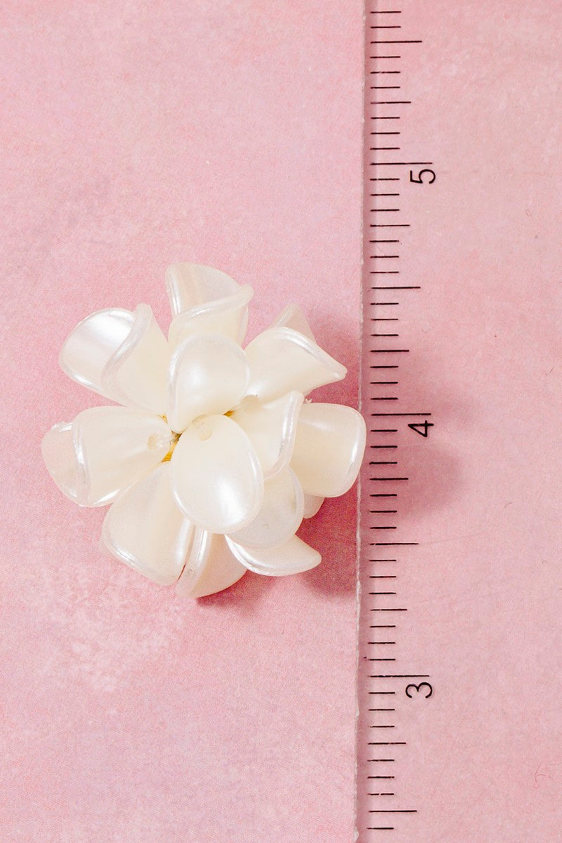 PEARL ACRYLIC FLOWER EARRINGS