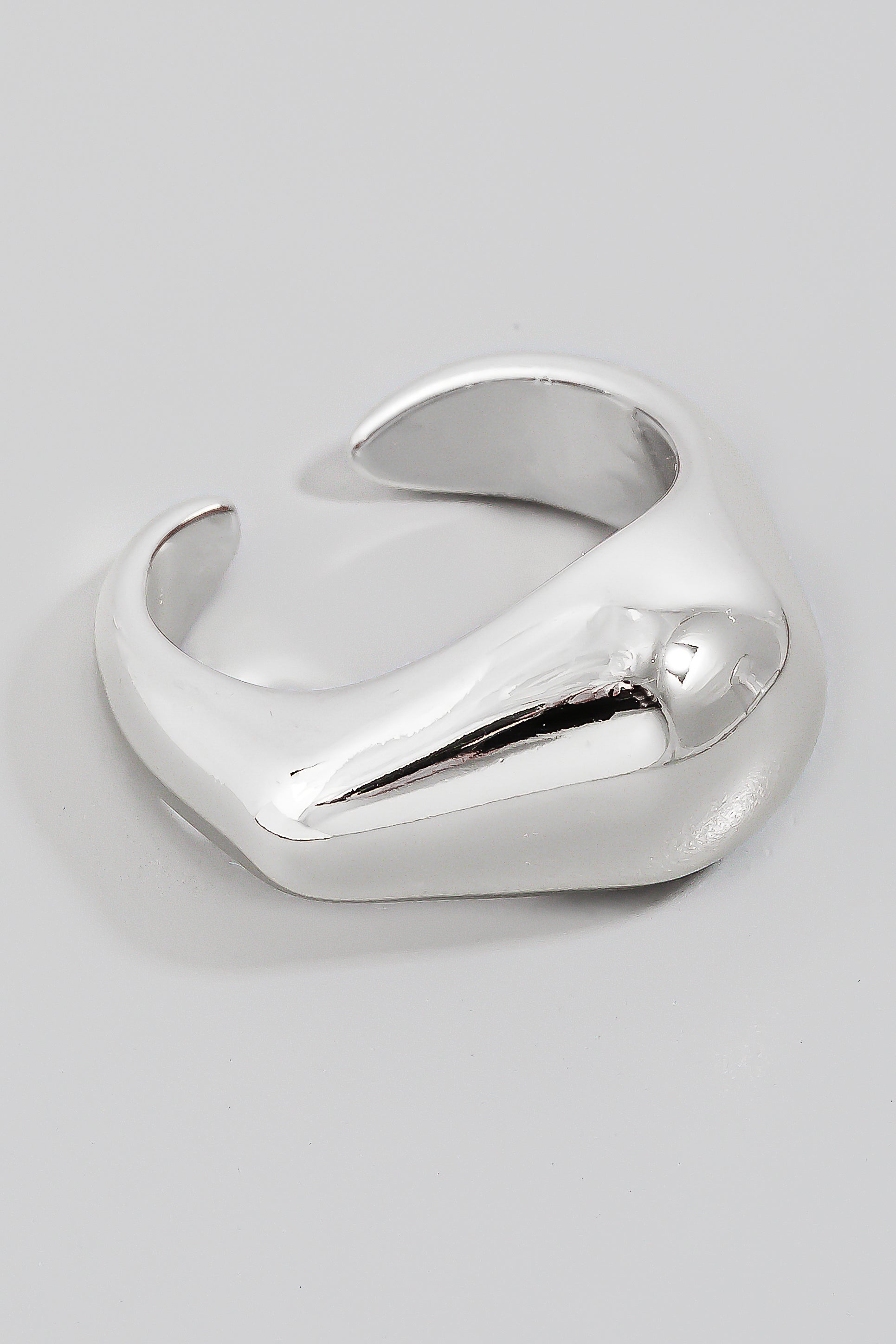 SILVER METALLIC RING