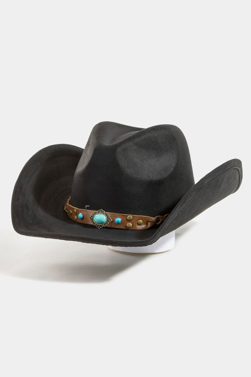 BLACK COWBOY HAT WITH BAND DETAIL