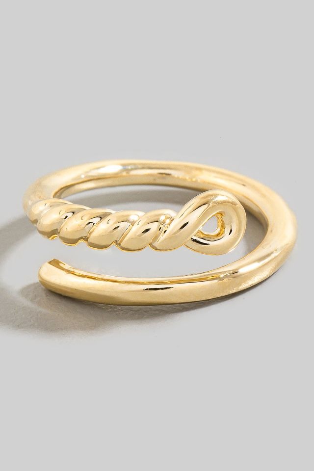 GOLD TWISTED BAND RING