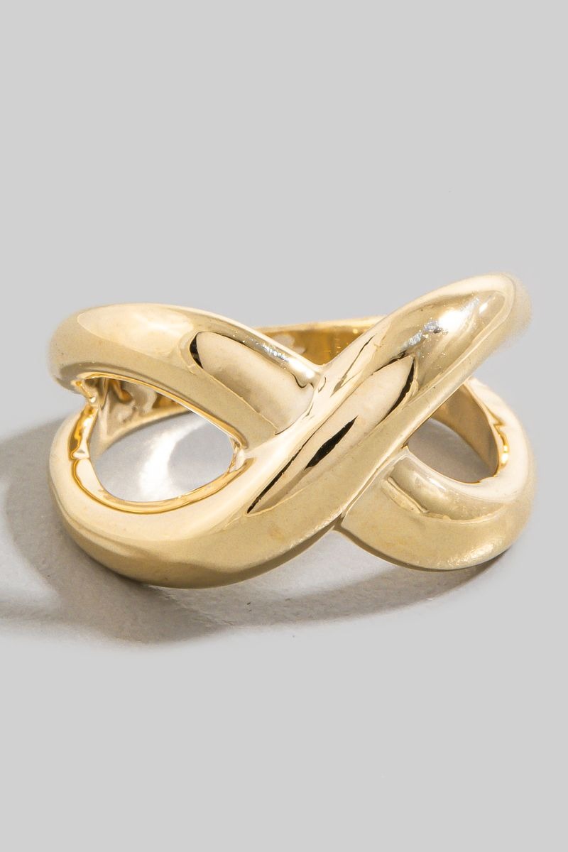 INFINITY SHAPED GOLD RING