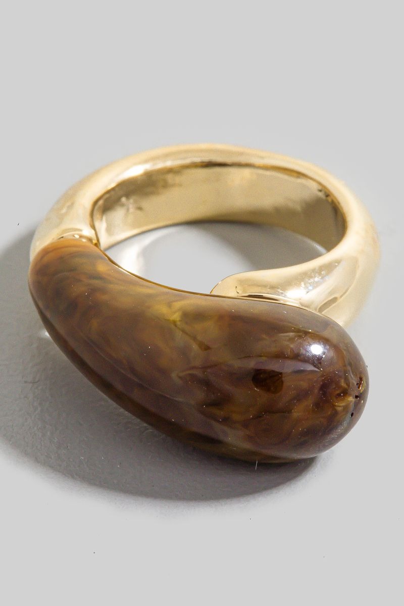 GOLD AND BROWN TEAR ACCENT METALLIC BAND RING